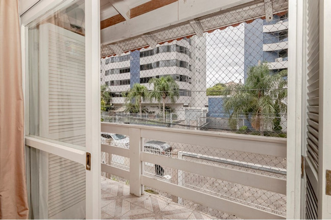 Imagem Casa com 4 Quartos à Venda, 233 m² em Jardim Itu - Porto Alegre Imagem Casa com 4 Quartos à Venda, 233 m² em Jardim Itu - Porto Alegre