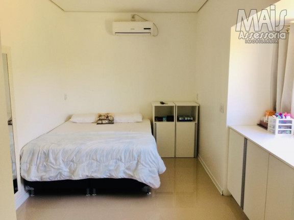 Imagem Casa com 3 Quartos à Venda, 159 m² em Lomba Grande - Novo Hamburgo
