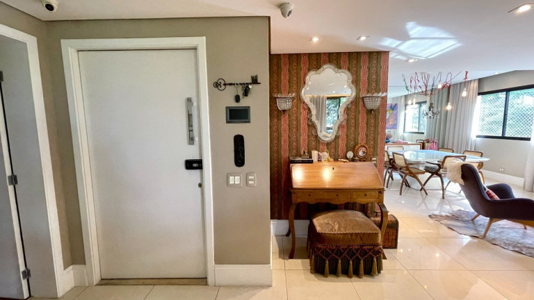 Imagem Apartamento com 3 Quartos à Venda, 240 m² em Campo Belo - São Paulo