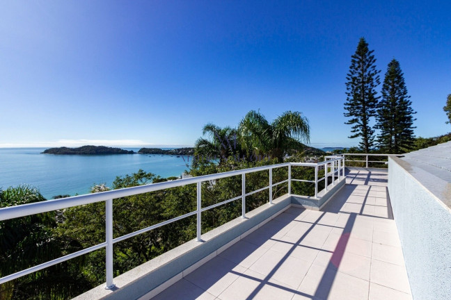 Imagem Casa com 3 Quartos à Venda, 337 m² em Centro - Bombinhas