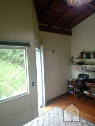 Imagem Casa com 4 Quartos à Venda, 400 m² em Trindade - Florianópolis