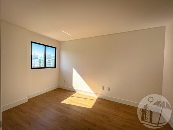 Imagem Apartamento com 3 Quartos à Venda, 120 m² em Meia Praia - Itapema