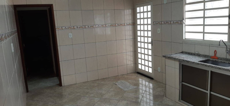 Imagem Casa com 2 Quartos à Venda, 125 m² em Esplanada Santa Terezinha - Taubaté Imagem Casa com 2 Quartos à Venda, 125 m² em Esplanada Santa Terezinha - Taubaté