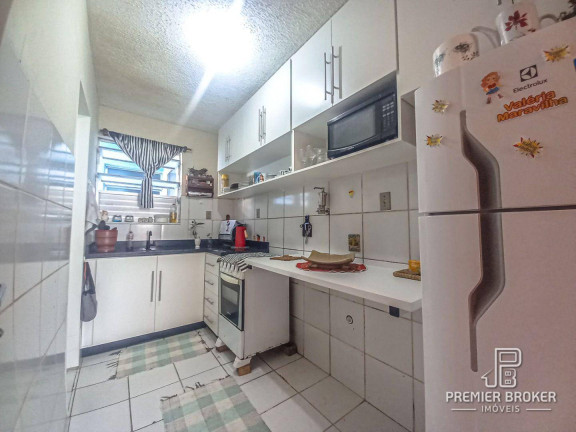 Imagem Apartamento com 2 Quartos à Venda, 48 m² em Araras - Teresópolis