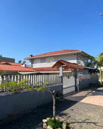 Imagem Casa com 6 Quartos à Venda, 300 m² em Coroados - Guaratuba