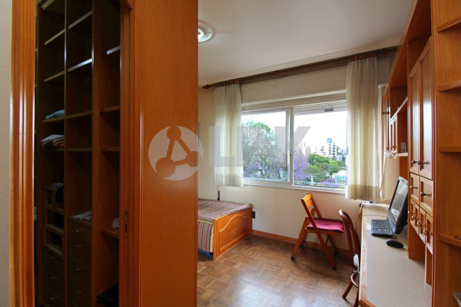 Imagem Apartamento com 4 Quartos à Venda, 214 m² em Menino Deus - Porto Alegre Imagem Apartamento com 4 Quartos à Venda, 214 m² em Menino Deus - Porto Alegre