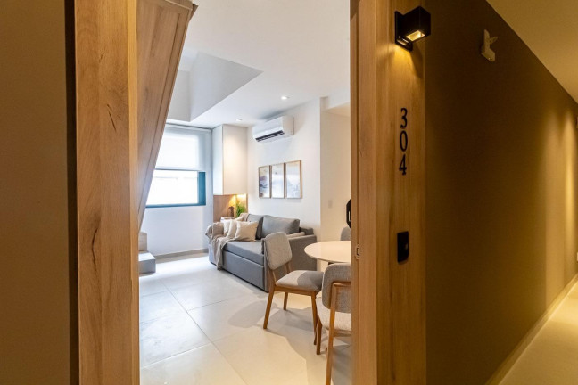 Imagem Apartamento com 2 Quartos à Venda, 68 m² em Copacabana - Rio De Janeiro