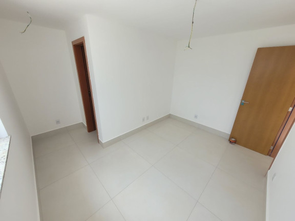 Imagem Casa com 4 Quartos à Venda, 275 m² em Jardim Limoeiro - Camaçari Imagem Casa com 4 Quartos à Venda, 275 m² em Jardim Limoeiro - Camaçari