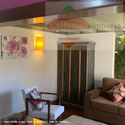Casa com 4 Quartos à Venda, 225 m² em Centro - Taubaté