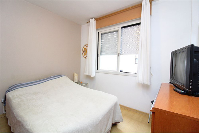 Imagem Imóvel com 1 Quarto à Venda, em Bom Fim - Porto Alegre Imagem Imóvel com 1 Quarto à Venda, em Bom Fim - Porto Alegre