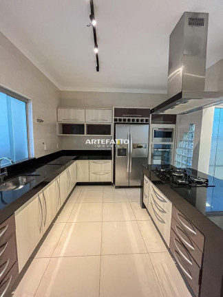 Imagem Casa com 3 Quartos à Venda, 175 m²