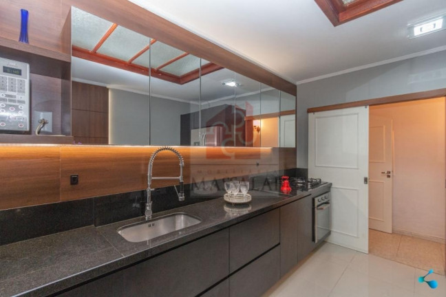 Imagem Casa com 3 Quartos à Venda, 240 m² em Vila João Pessoa - Porto Alegre Imagem Casa com 3 Quartos à Venda, 240 m² em Vila João Pessoa - Porto Alegre