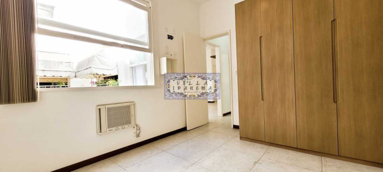 Imagem Apartamento com 2 Quartos à Venda, 65 m² em Copacabana - Rio De Janeiro Imagem Apartamento com 2 Quartos à Venda, 65 m² em Copacabana - Rio De Janeiro
