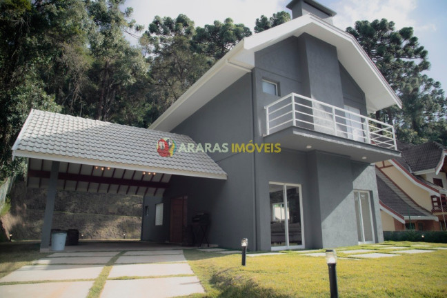 Imagem Sobrado com 4 Quartos à Venda, 174 m² em Centro - Campos De |jordão Imagem Sobrado com 4 Quartos à Venda, 174 m² em Centro - Campos De |jordão