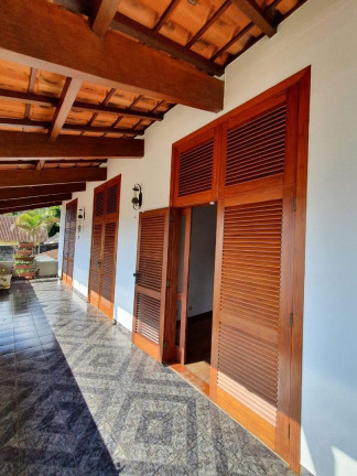 Imagem Casa com 4 Quartos à Venda, 326 m² em Araras - Teresópolis