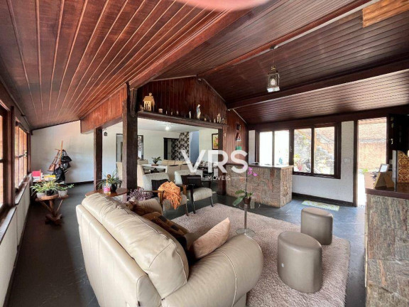 Imagem Casa com 3 Quartos à Venda, 142 m² em Parque São Luiz - Teresópolis