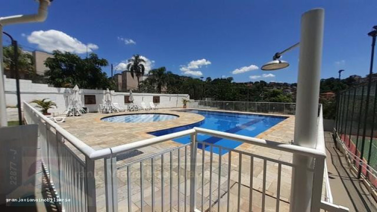 Casa à Venda,  em Jardim Petrópolis - Cotia