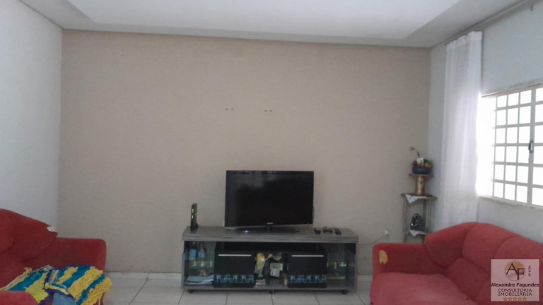 Imagem Casa com 3 Quartos à Venda, 324 m² em Vila Brasília - Aparecida De Goiânia Imagem Casa com 3 Quartos à Venda, 324 m² em Vila Brasília - Aparecida De Goiânia
