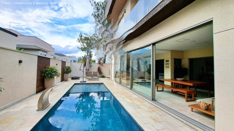 Imagem Casa de Condomínio com 5 Quartos à Venda, 407 m² em Alphaville - Santana De Parnaíba Imagem Casa de Condomínio com 5 Quartos à Venda, 407 m² em Alphaville - Santana De Parnaíba