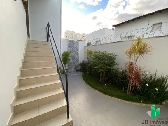Imagem Casa com 3 Quartos à Venda, 120 m² em Vila Nova - Montes Claros Imagem Casa com 3 Quartos à Venda, 120 m² em Vila Nova - Montes Claros