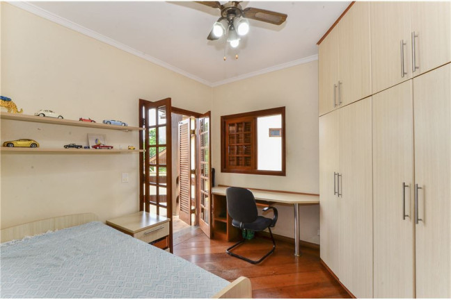 Imagem Casa com 4 Quartos à Venda, 270 m² em Nova Caieiras - Caieiras Imagem Casa com 4 Quartos à Venda, 270 m² em Nova Caieiras - Caieiras
