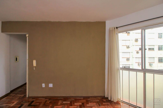Imagem Imóvel com 1 Quarto à Venda, 38 m² em Cristal - Porto Alegre Imagem Imóvel com 1 Quarto à Venda, 38 m² em Cristal - Porto Alegre