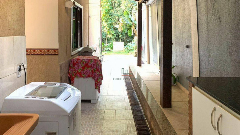 Imagem Casa com 5 Quartos à Venda, 260 m² em Maria Paula - Niterói Imagem Casa com 5 Quartos à Venda, 260 m² em Maria Paula - Niterói
