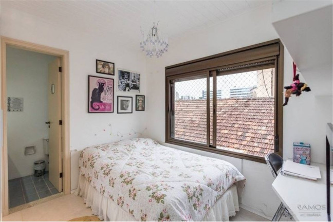Imagem Cobertura com 4 Quartos à Venda, 153 m² em Moinhos De Vento - Porto Alegre Imagem Cobertura com 4 Quartos à Venda, 153 m² em Moinhos De Vento - Porto Alegre