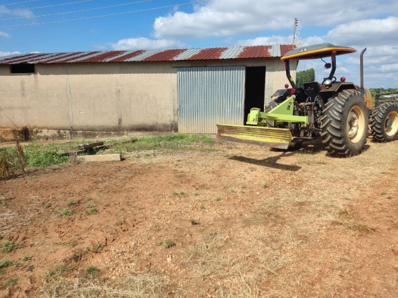 Imagem Imóvel com 3 Quartos à Venda, 459.800 m² em Centro - Itapetininga