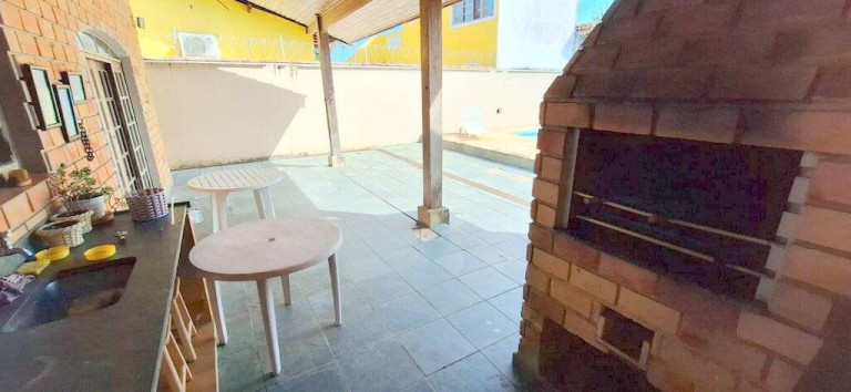 Imagem Casa com 3 Quartos à Venda, 350 m² em Estância Balneária Maria Helena Novaes - Peruíbe