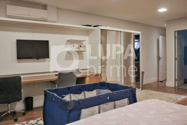 Imagem Casa com 3 Quartos à Venda, 360 m² em Jardim Guanca - São Paulo Imagem Casa com 3 Quartos à Venda, 360 m² em Jardim Guanca - São Paulo