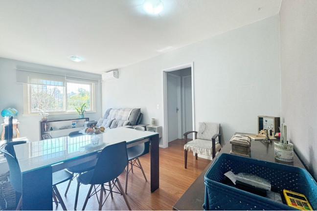 Imagem Apartamento com 2 Quartos à Venda, 74 m² em Jardim Botânico - Porto Alegre