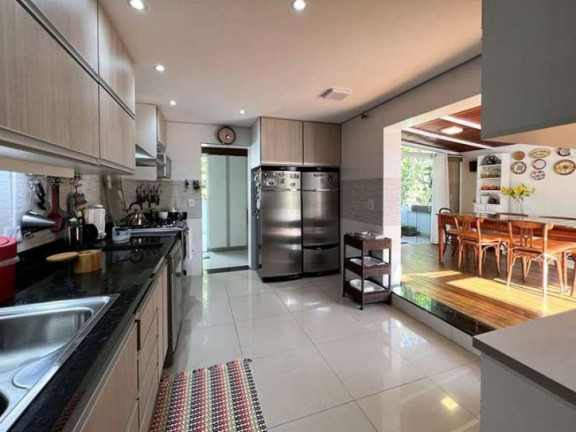 Imagem Casa com 6 Quartos à Venda, 804 m² em Chácara Granja Velha - Carapicuíba