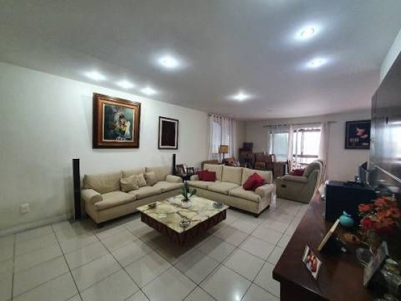Imagem Casa com 4 Quartos à Venda, 377 m² em Freguesia De Jacarepaguá - Rio De Janeiro