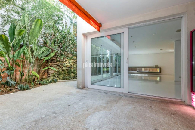Imagem Casa com 3 Quartos à Venda, 360 m² em Jardim Paulista - São Paulo