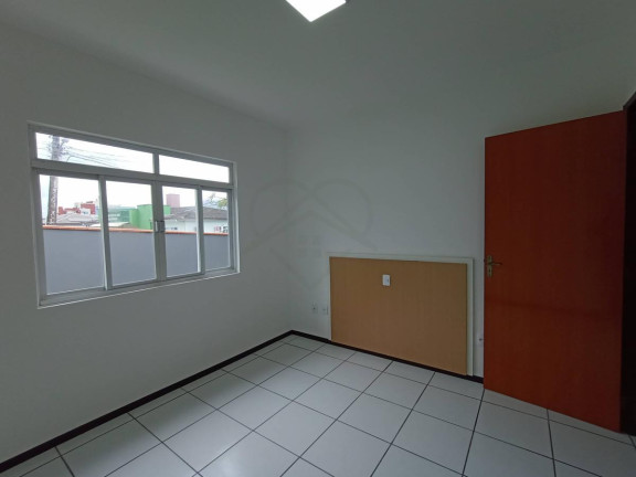 Imagem Casa com 3 Quartos à Venda, 375 m²
