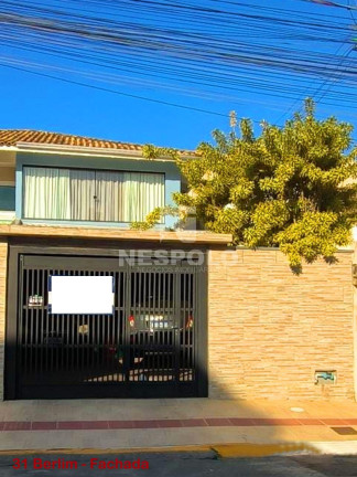 Casa com 2 Quartos à Venda, 105 m² em Centro - Camboriu