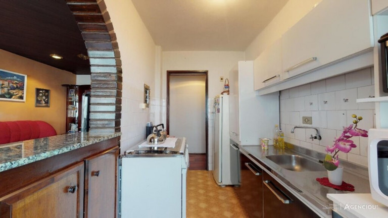 Imagem Imóvel com 2 Quartos à Venda, 60 m² em Cristal - Porto Alegre Imagem Imóvel com 2 Quartos à Venda, 60 m² em Cristal - Porto Alegre