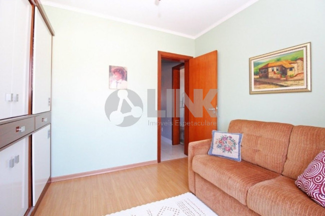Imagem Casa com 3 Quartos à Venda, 225 m² em Jardim Itu - Porto Alegre