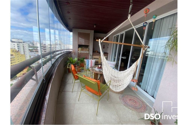 Apartamento com 3 Quartos à Venda,  em Moema - São Paulo