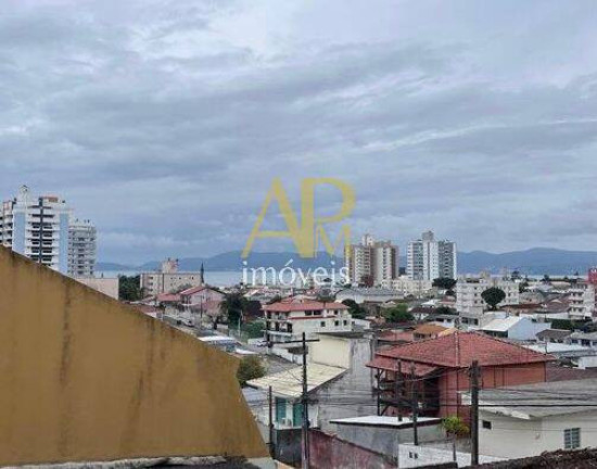 Imagem Casa com 3 Quartos à Venda, 270 m² em Barreiros - São José Imagem Casa com 3 Quartos à Venda, 270 m² em Barreiros - São José