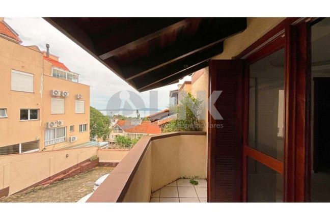 Imagem Imóvel com 3 Quartos à Venda, em Tristeza - Porto Alegre Imagem Imóvel com 3 Quartos à Venda, em Tristeza - Porto Alegre