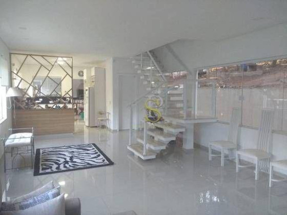 Imagem Casa com 3 Quartos à Venda, 230 m² em Serra Da Cantareira - Mairiporã Imagem Casa com 3 Quartos à Venda, 230 m² em Serra Da Cantareira - Mairiporã