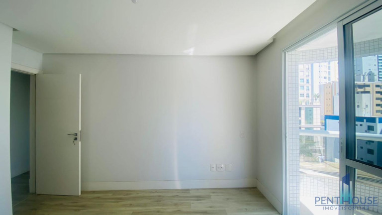 Imagem Apartamento com 3 Quartos à Venda, 136 m² em Centro - Balneário Camboriú