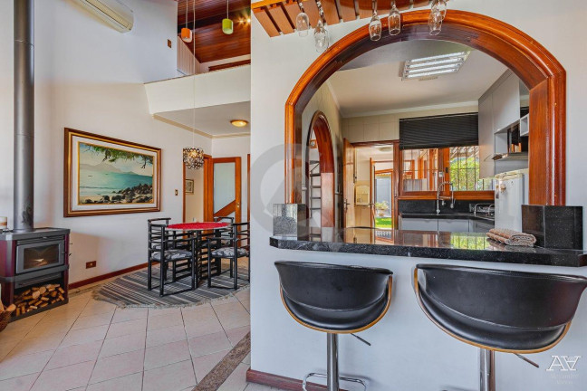 Imagem Casa com 3 Quartos à Venda, 274 m² em Igara - Canoas