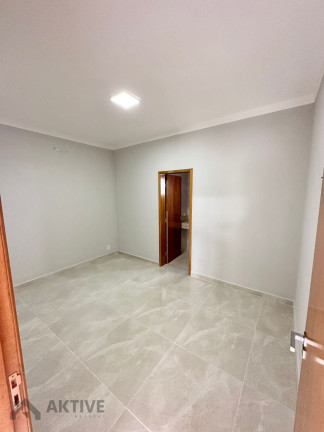Imagem Casa de Condomínio com 3 Quartos à Venda, em Horto Florestal Villagio - Sorocaba Imagem Casa de Condomínio com 3 Quartos à Venda, em Horto Florestal Villagio - Sorocaba