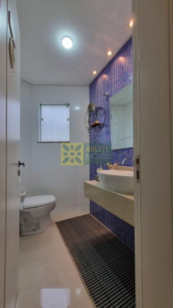 Imagem Casa com 4 Quartos à Venda, 513 m² em Centro - Bombinhas
