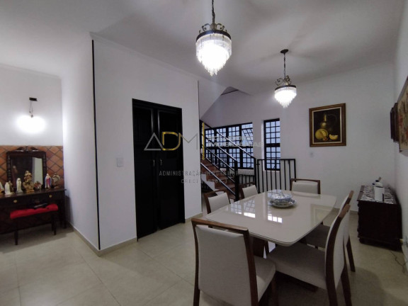 Imagem Sobrado com 4 Quartos à Venda, 420 m² em Centro - Botucatu