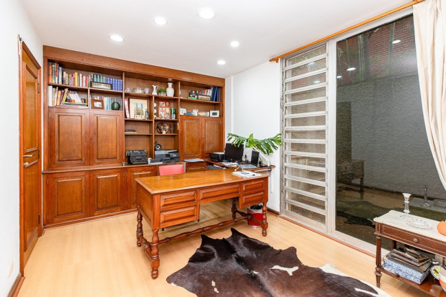 Imagem Casa com 4 Quartos à Venda, 541 m² em Alto De Pinheiros - São Paulo