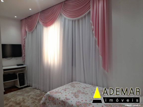 Imagem Casa com 3 Quartos à Venda, 200 m² em Taboão - São Bernardo Do Campo Imagem Casa com 3 Quartos à Venda, 200 m² em Taboão - São Bernardo Do Campo